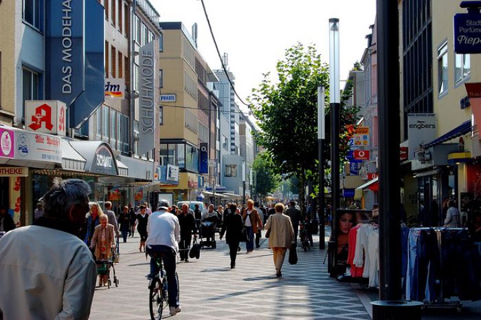 Verkaufsoffener Sonntag 5. Juni 2016 NRW Niedersachsen Düsseldorf Lübeck Offenbach - Bei gutem Wetter in der Innenstadt flanieren