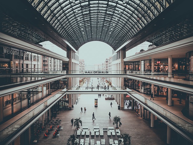 Verkaufsoffener Sonntag Berlin - Einblick ins Einkaufszentrum am Leipziger Platz Verkaufsoffener Sonntag Berlin - Einblick ins Einkaufszentrum am Leipziger Platz