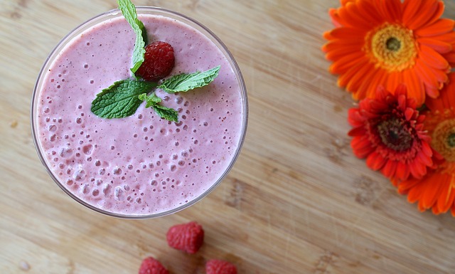 Veggie, LowCarb, Superfood - Die neuen Lebensmitteltrends - Himbeer-Smoothie - gesund und lecker