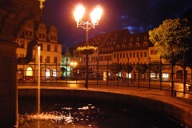 Verkaufsoffener Sonntag 26. Juni 2016 - Naumburg - Der Marktplatz erstrahlt abends in ganz besonderem Licht